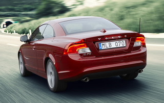 Illustration for article titled 2010 Volvo C70 Convertible Gets Hard Again For Frankfurt